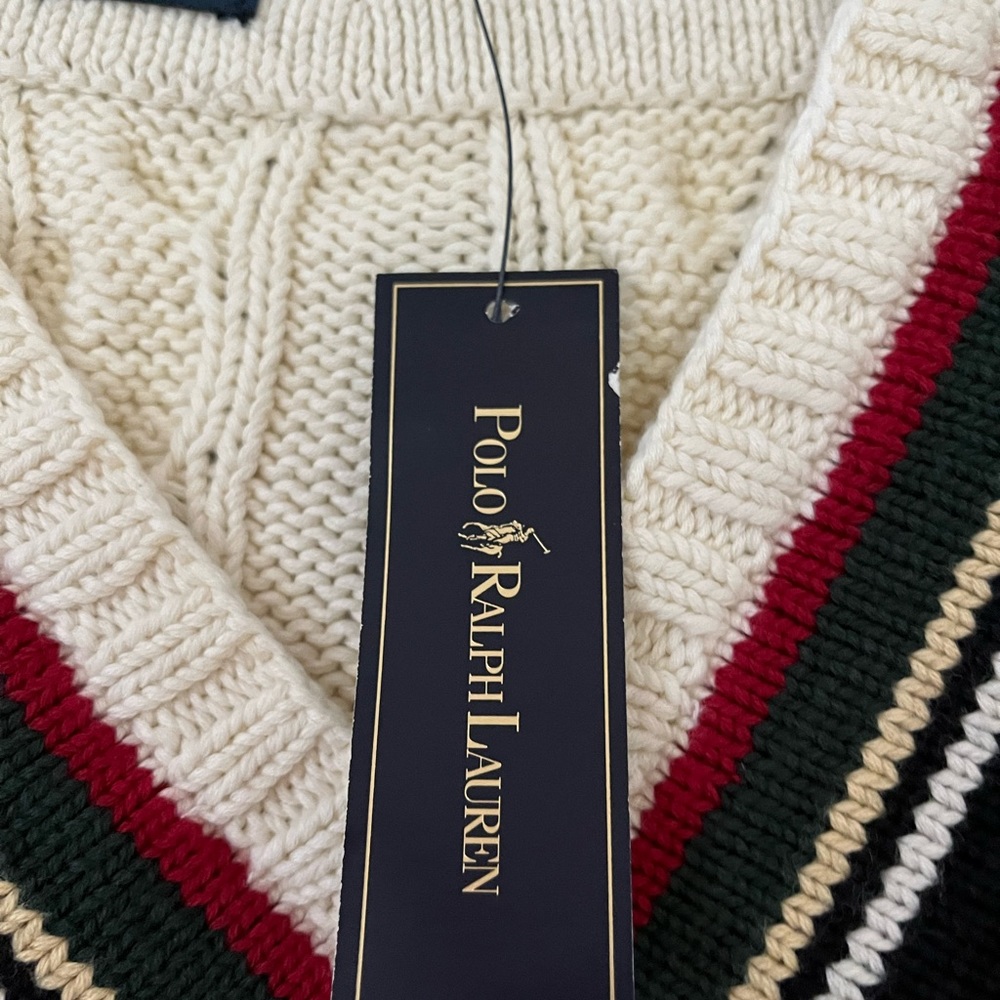 Ralph Lauren Mens size L hand knit tennis style sweater.